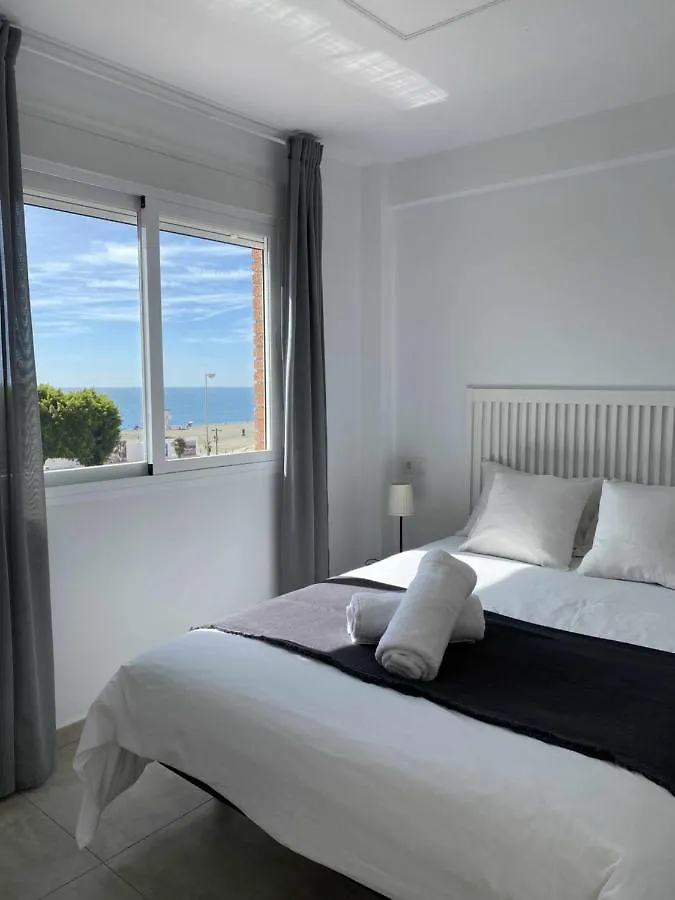 Apartamento 2 Habitaciones Frontal Al Mar 3 Torre Del Mar Spain